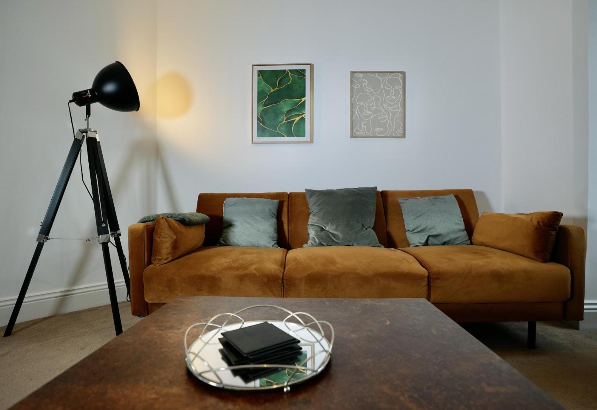 Spacious Two-Bedrooms House, Private Parking, Contractors, Relocators Oxford Esterno foto